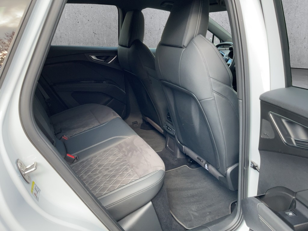 Audi - Q4 e-tron 50 quattro 220 kW_9