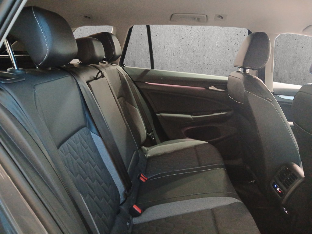VW - Golf VIII Variant 1.5 eTSI 85 kW DSG Goal_6