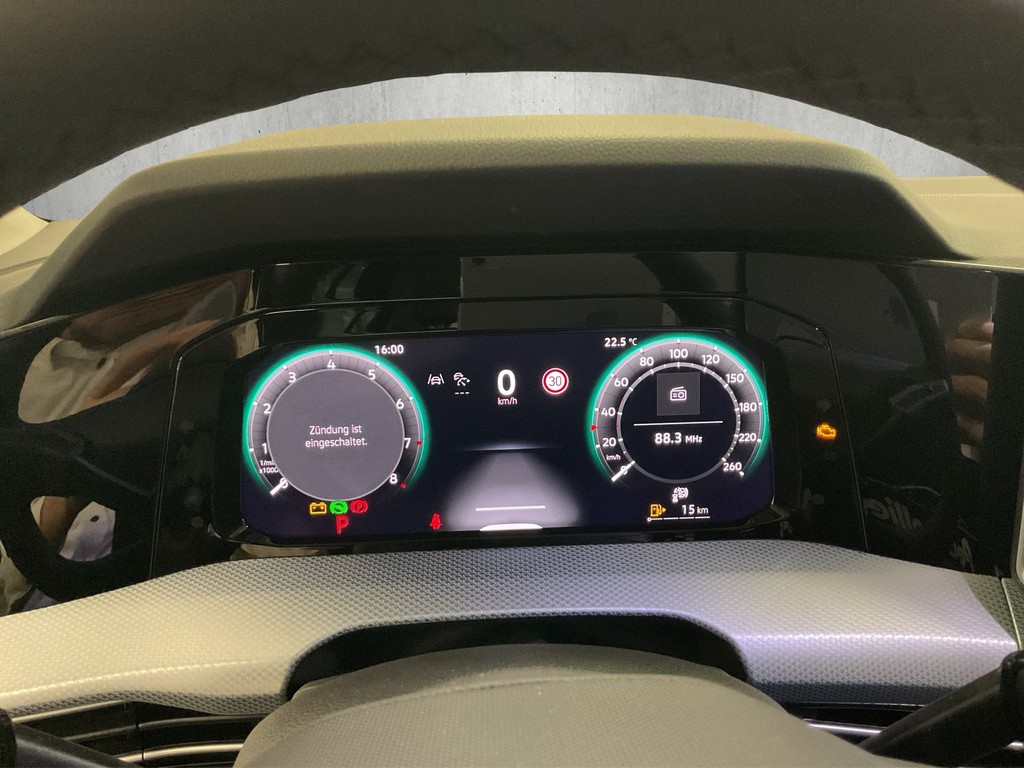 VW - Golf VIII Goal 1.5 eTSI DSG_5