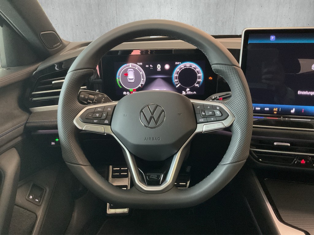 VW - Passat Variant R-Line 1.5 TSI Hybrid 130 kW DSG_4