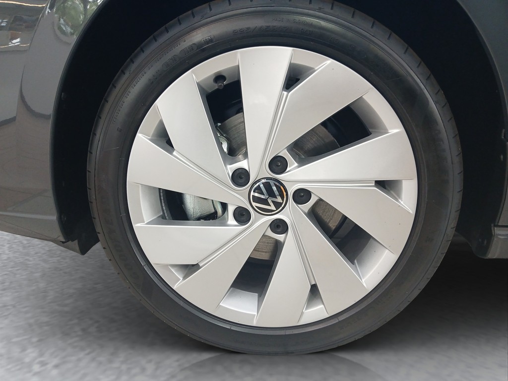 VW - Golf VIII Variant 1.5 eTSI 85 kW DSG Goal_8